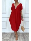 Longue robe tunique ample en rouge avec dentelle au col et aux manches