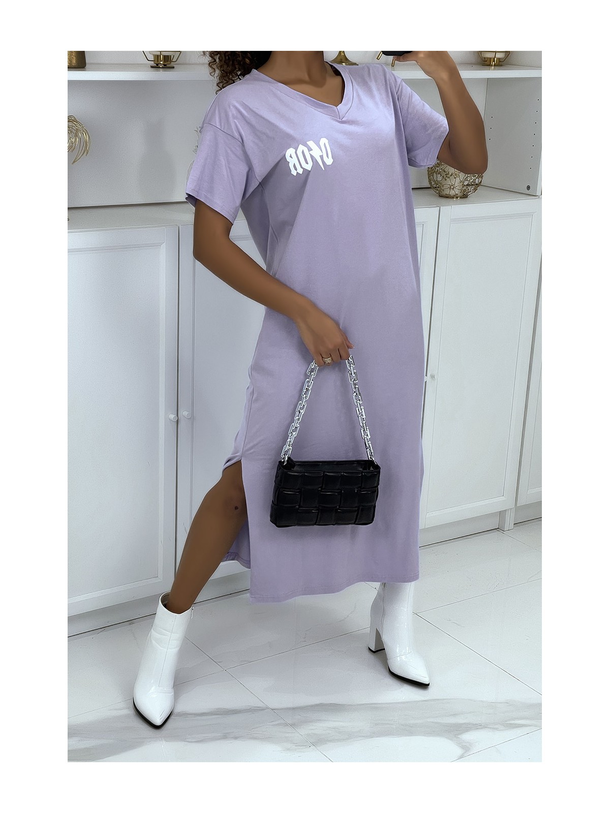 Robe T-shirt très longue col V lila avec écriture inspiration luxe - 3
