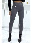 Pantalon slim gris extensible à taille haute et boutons argentés et poches - 3