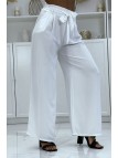 Pantalon palazzo blanc avec poches et ceinture - 3