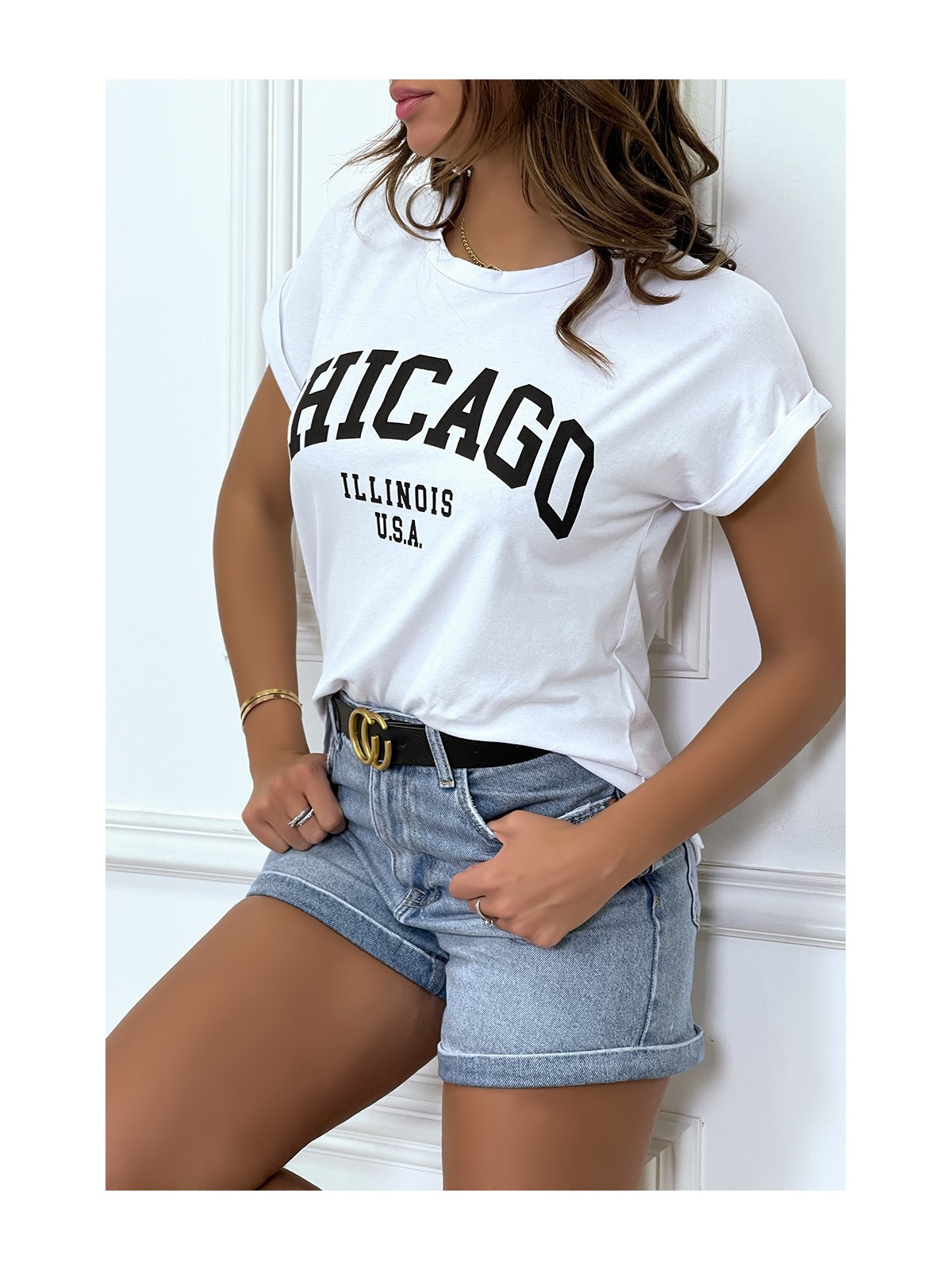 T-shirt Chicago en blanc légèrement ample avec manches revers - 3