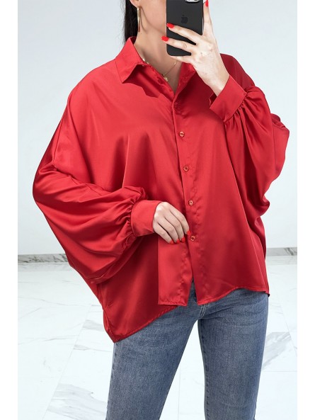 Chemise rouge satinée oversize avec manches chauve-souris - 2