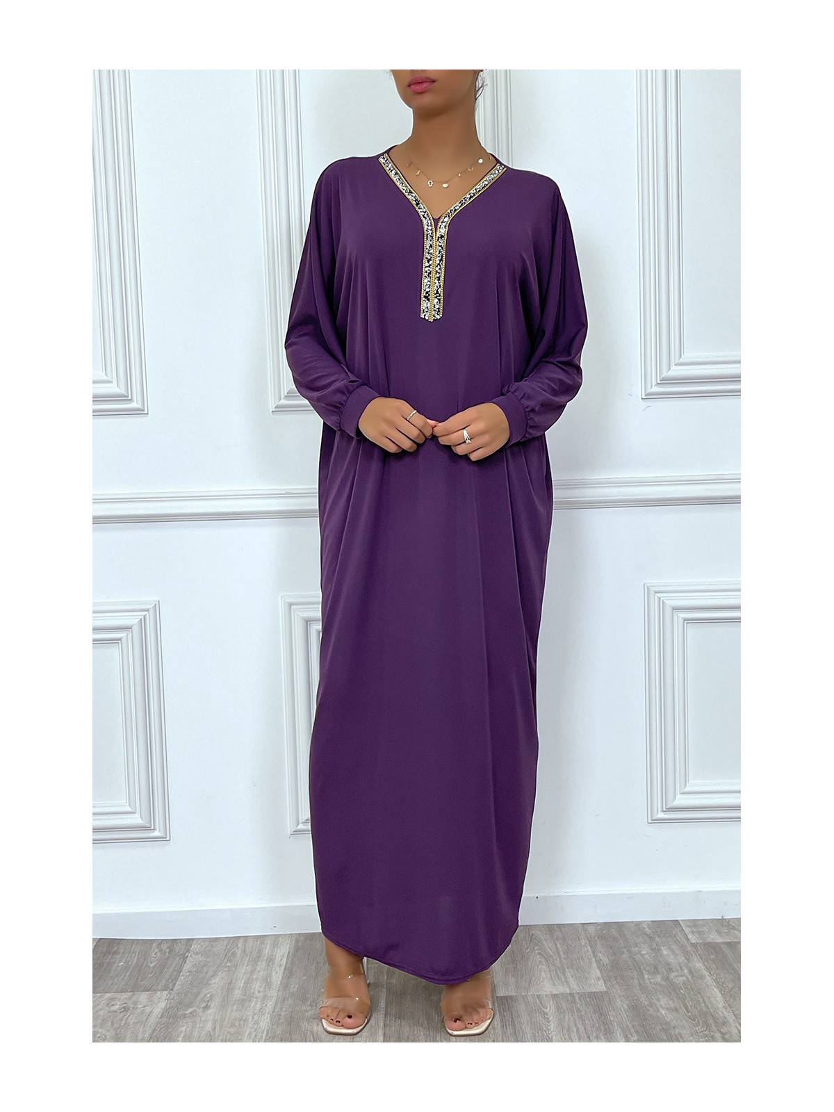 Abaya violet à encolure de strass et manches longues - 4