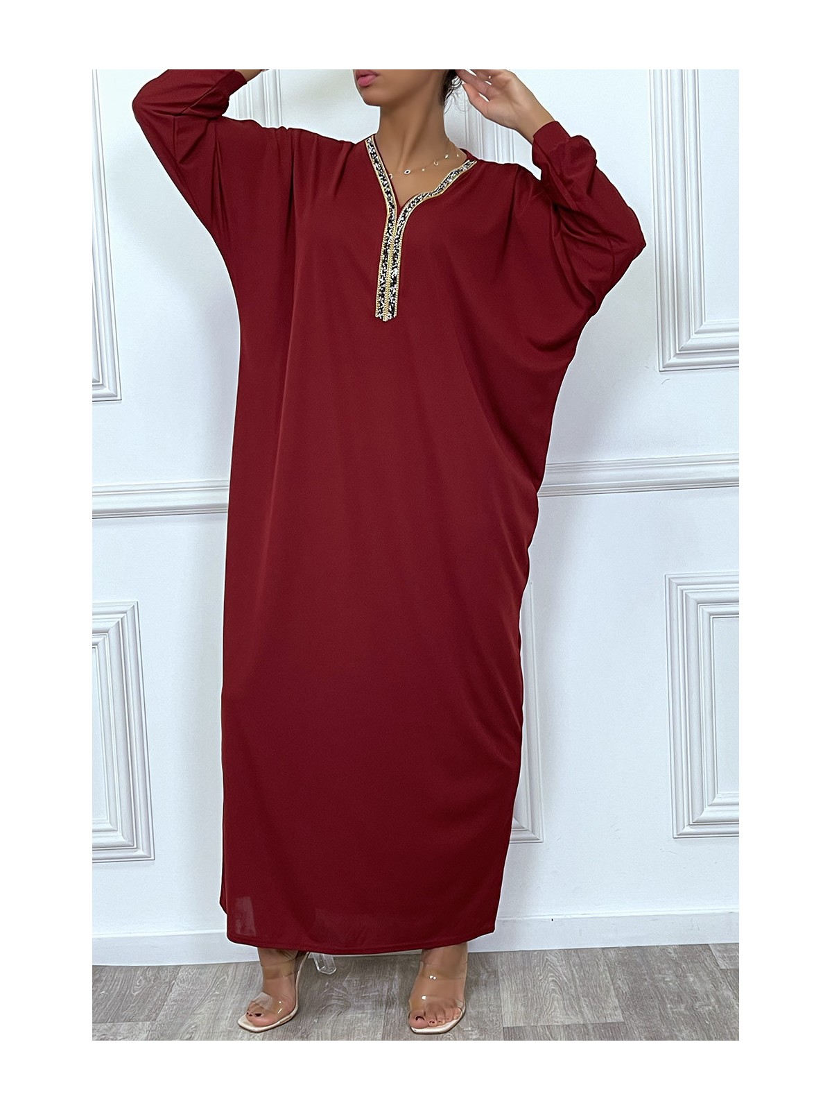 Abaya bordeaux à encolure de strass et manches longues - 7