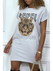 Robe t-shirt gris avec poches et écriture REBEL avec dessin de lion - 1
