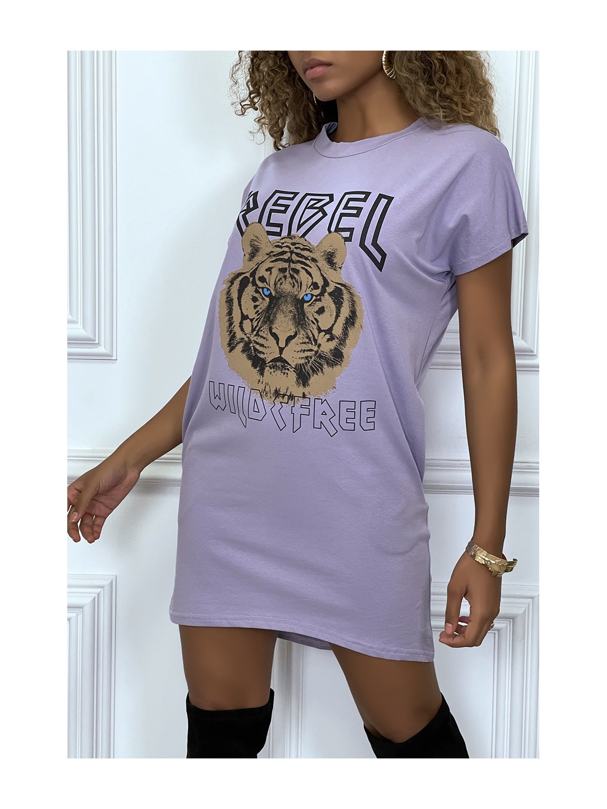 Robe t-shirt lila avec poches et écriture REBEL avec dessin de lion - 2