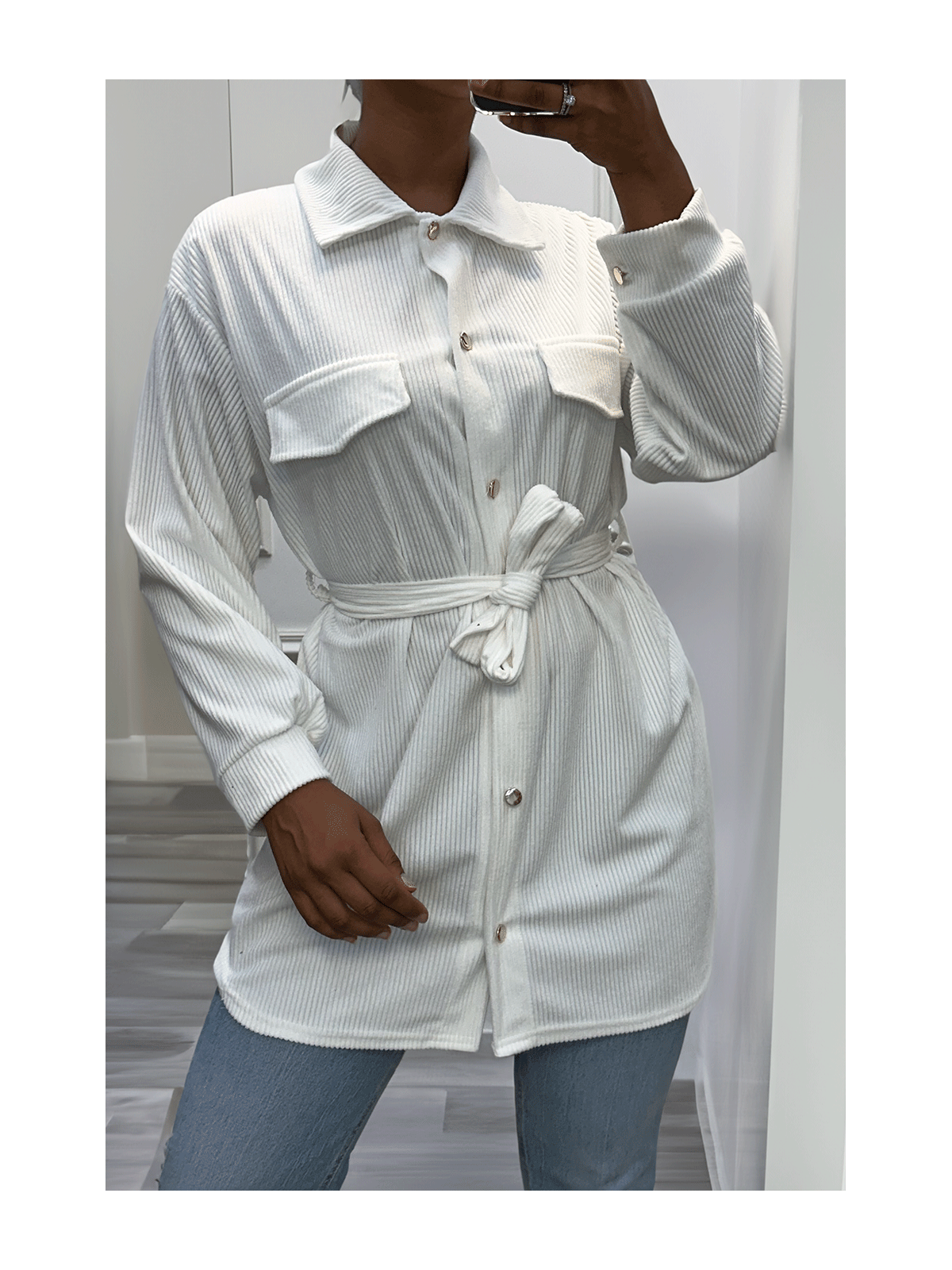 Longue sur chemise blanche côtelé bien épais avec poches et ceinture - 2