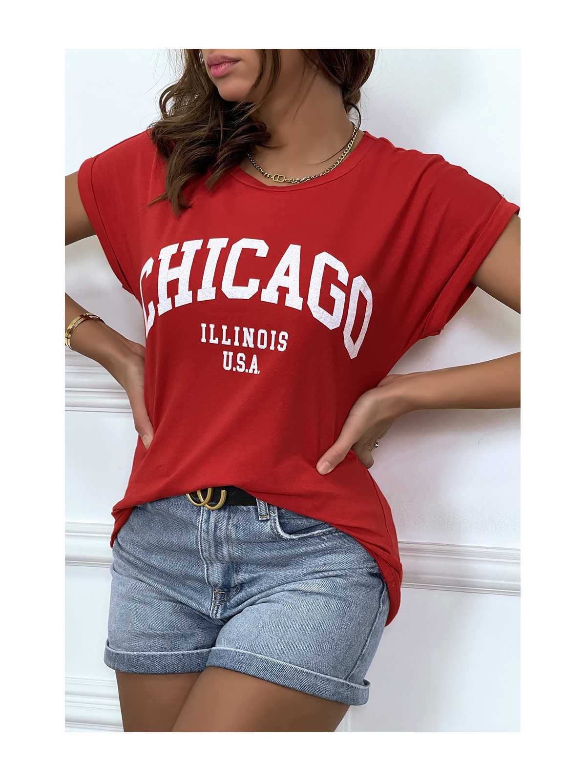 T-CCirt Chicago en rouge légèrement ample avec manches revers - 4