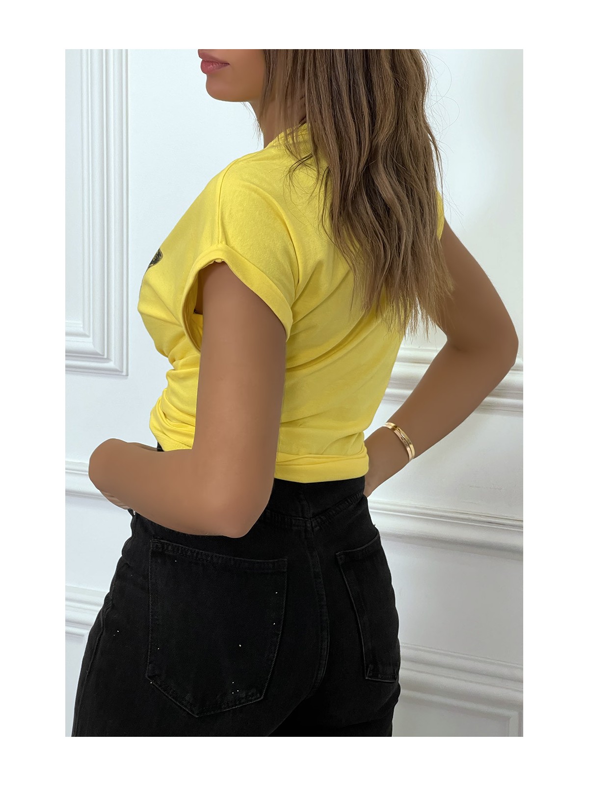 T-EEirt jaune ENJOY avec manches revers et coupe loose. T-shirt femme fashion - 6