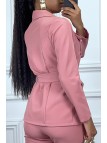 EnPEmble tailleur rose veste et pantalon avec ceinture réglable - 4