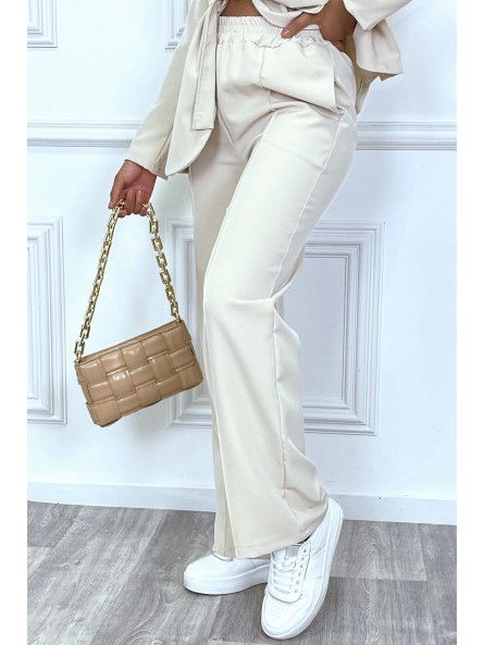 EnBBmble tailleur beige avec blazer à ceinture et pantalon - 2