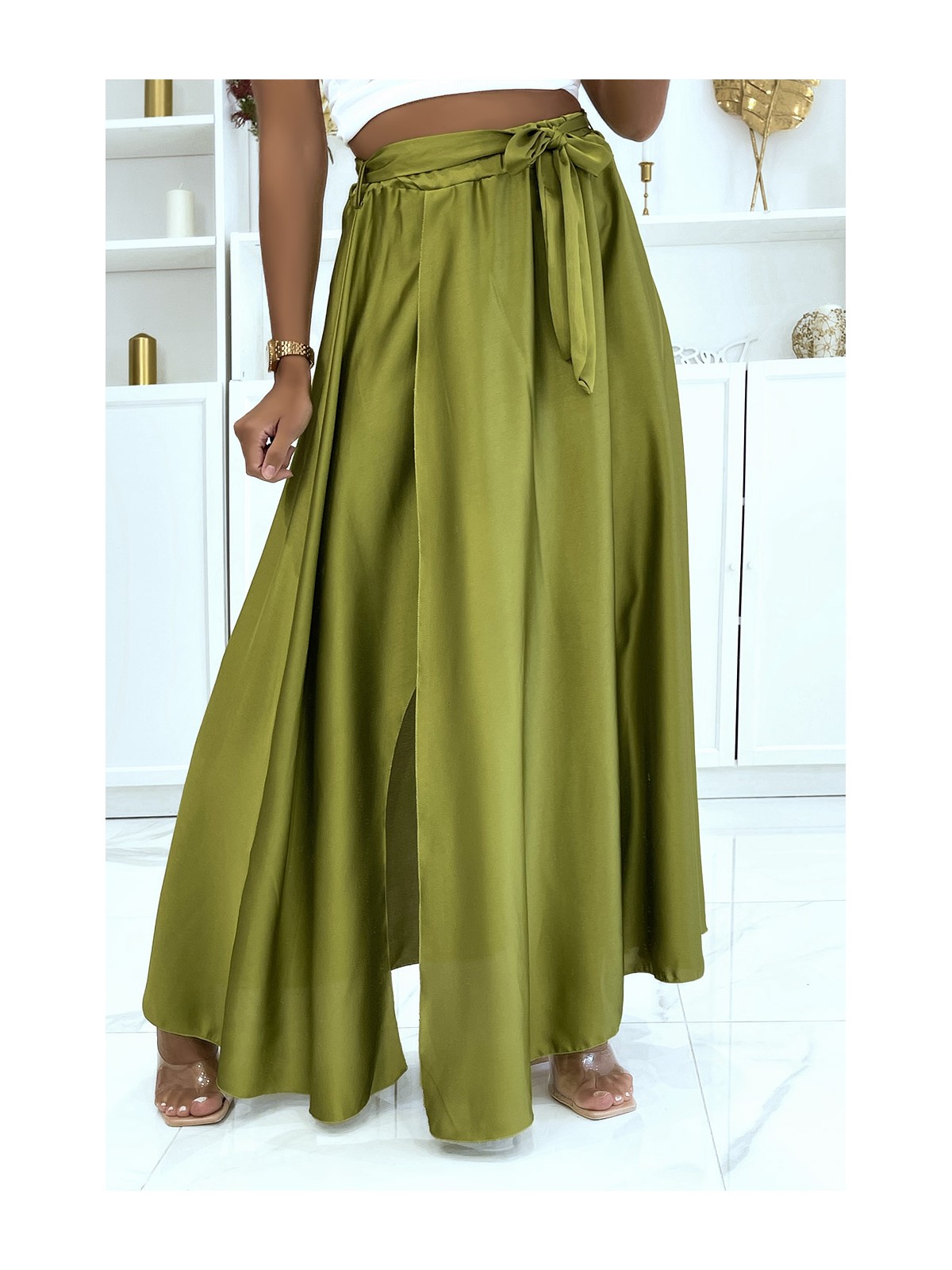 LoLLue jupe satiné avec fente en vert anis - 2