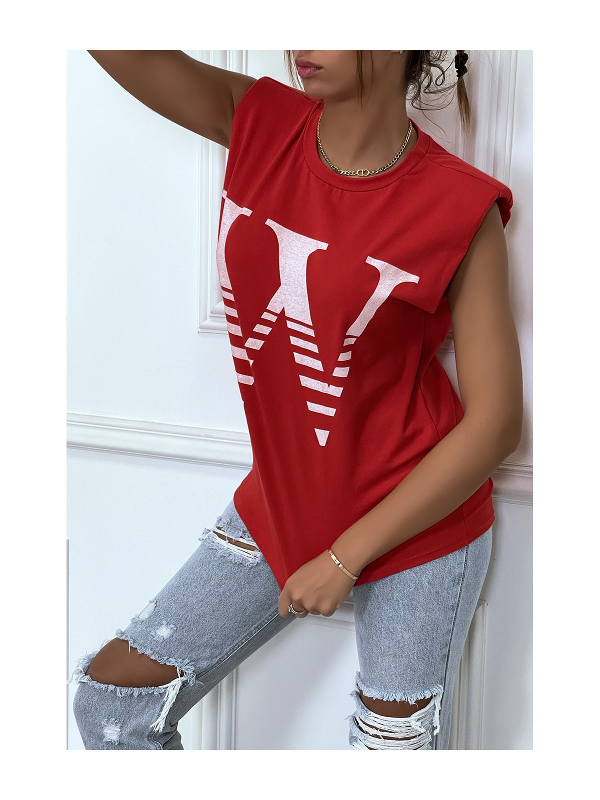 T-shirt rouge avec épaulettes et écriture W. T-shirt femme en coton - 1