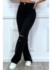 Jeans boot-cut noir taille haute déchiré aux genoux. Jeans hyper tendance 2021 instagram et TikTok - 1