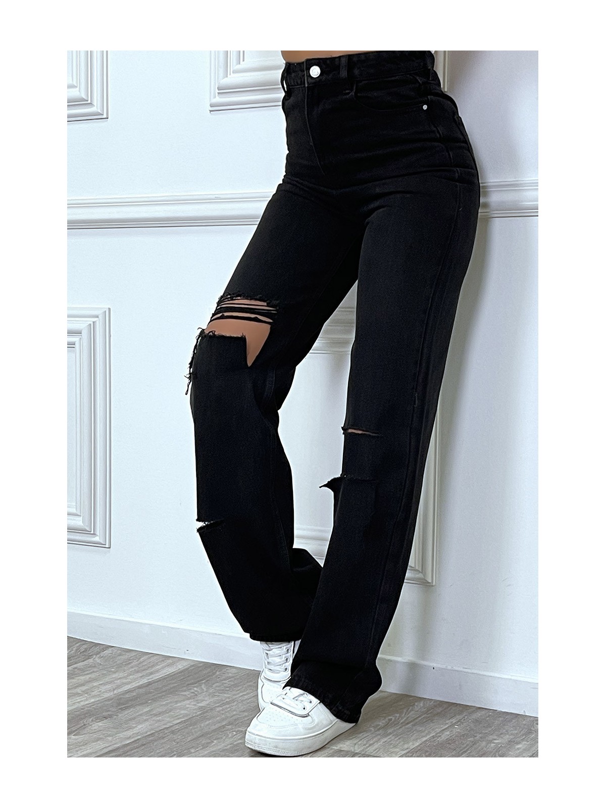 Jeans boot-cut noir taille haute déchiré aux genoux. Jeans hyper tendance 2021 instagram et TikTok - 7