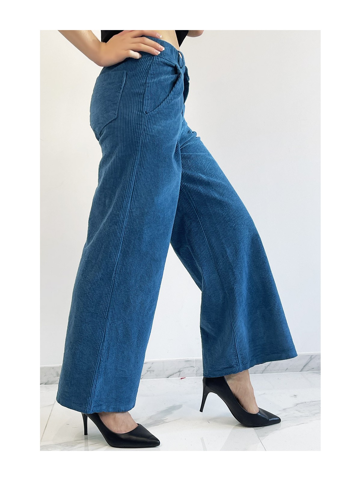 Pantalon palazzo bleu  en velours avec poches. Pantalon femme fashion - 4