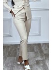 EnBBmble tailleur beige veste et pantalon avec ceinture réglable - 6