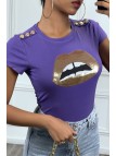 Tee shirt violet avec dessins et boutons dorée - 4