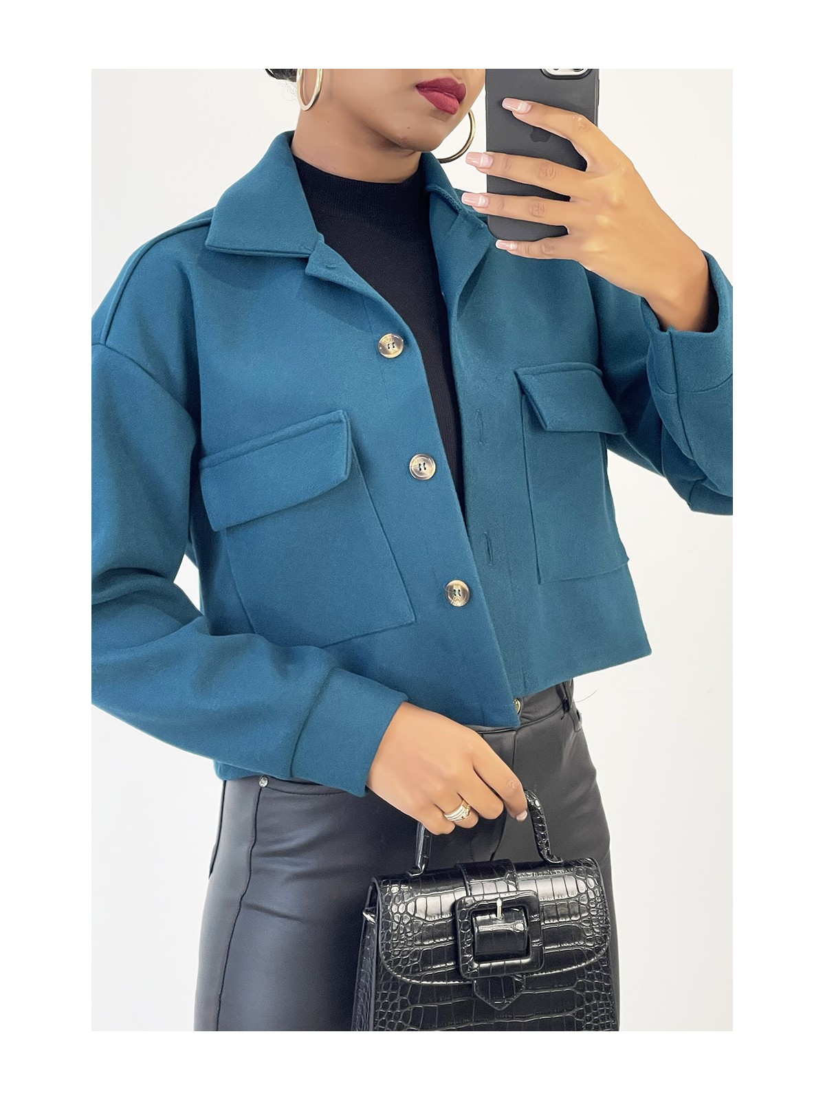 Veste courte très fashion en bleue avec poches au buste - 3