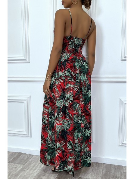 Longue robe d'été rouge à imprimé tropical et cintrée à la taille. - 5