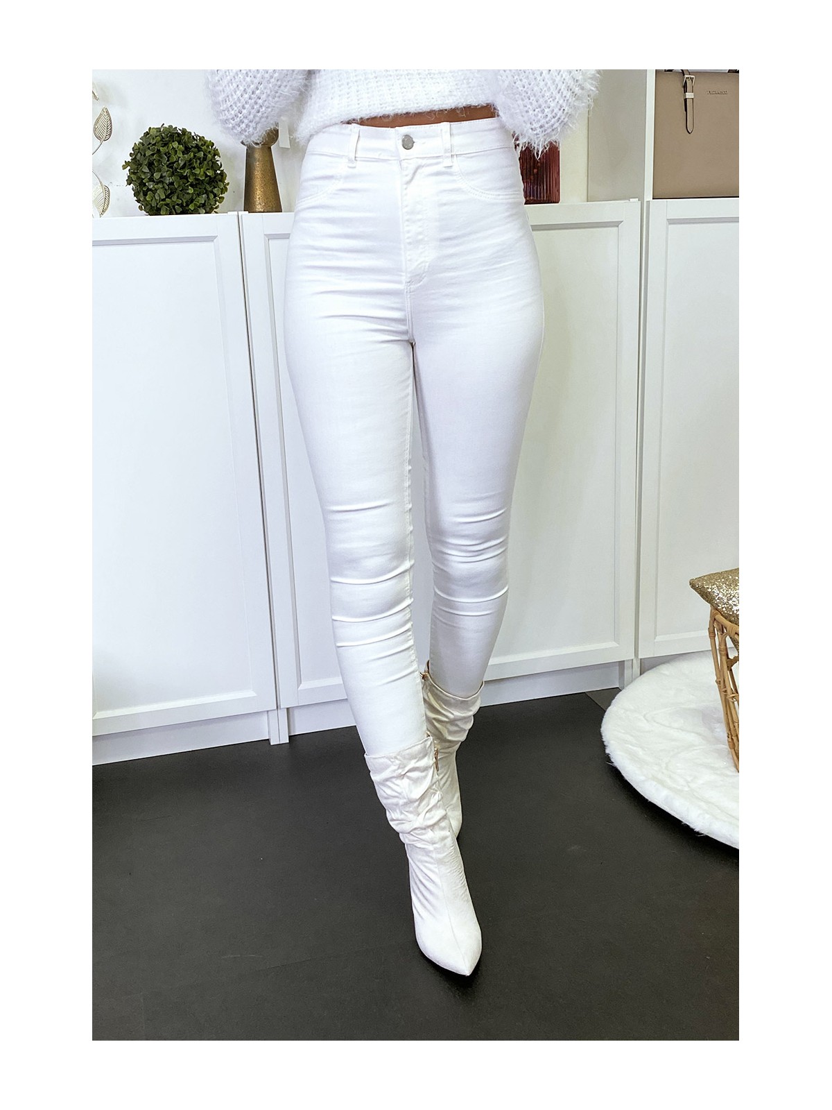 Pantalon jeans slim blanc avec poches arrières - 8