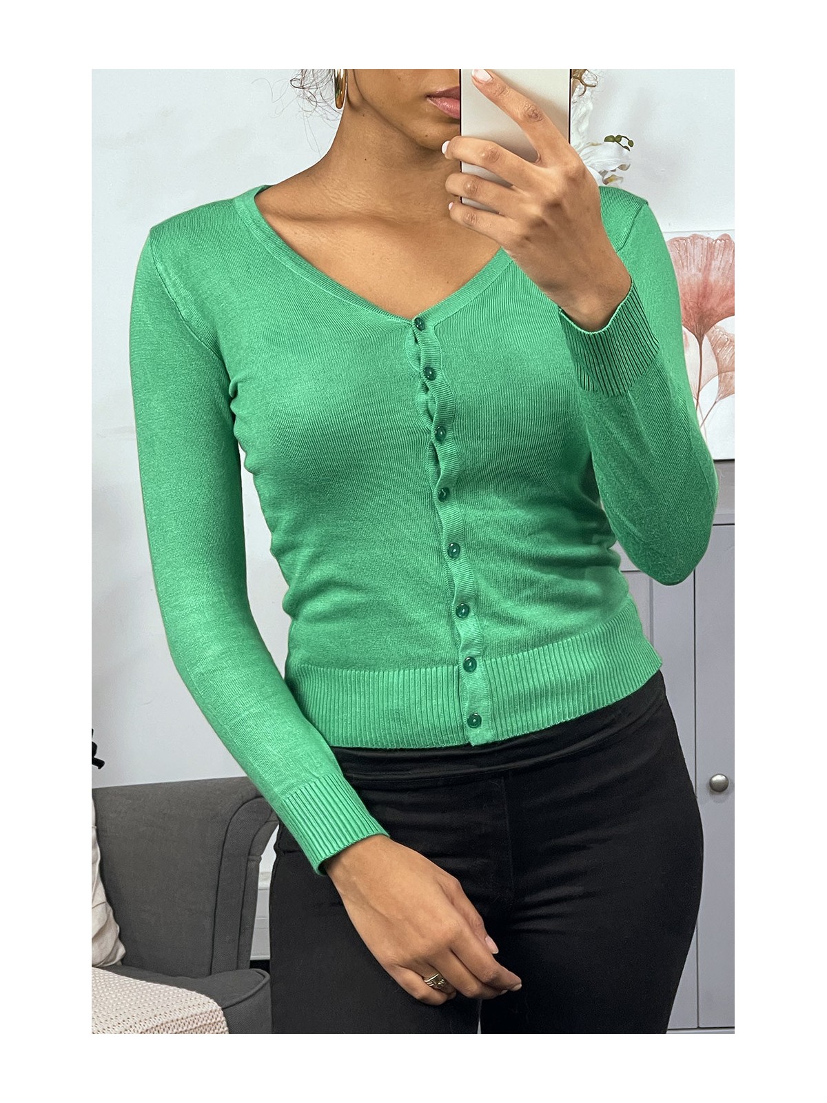 Gilet vert clair en maille tricot très extensible, l'incontournable classique - 1