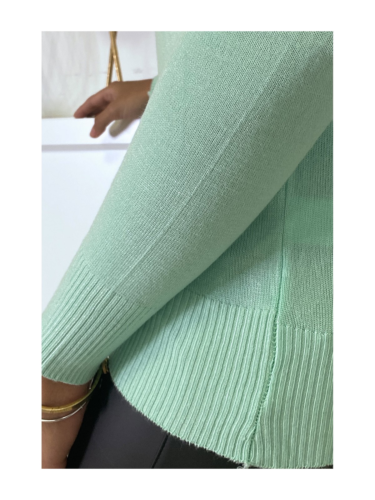 Gilet vert d'eau en maille tricot très extensible et très doux - 5