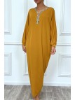 Abaya moutarde à encolure de strass et manches longues - 5