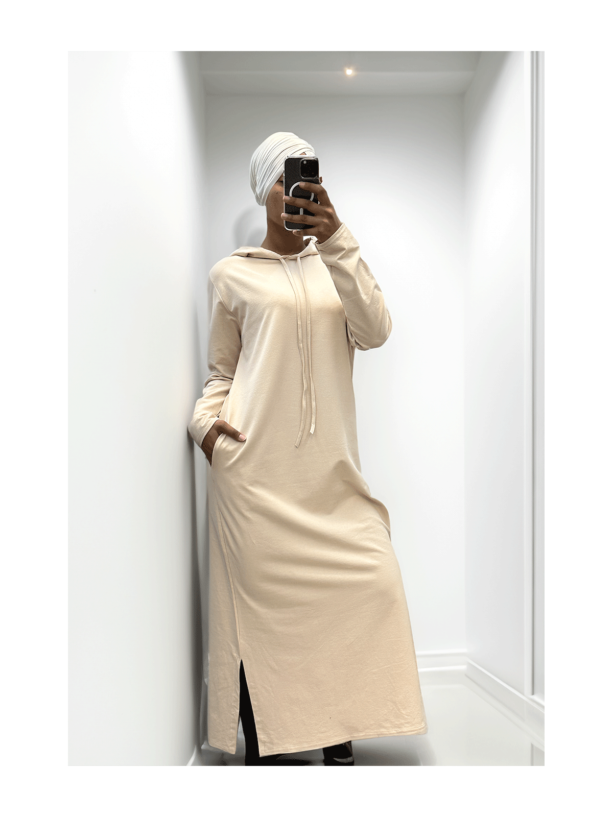 Longue robe sweat abaya beige à capuche - 6