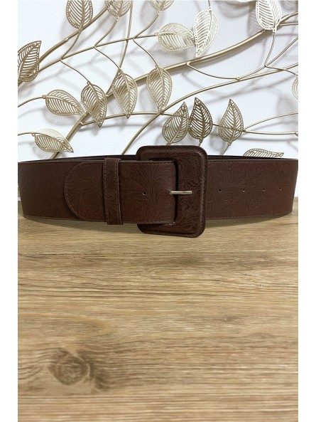 Grosse ceinture marron avec joli motif - 3