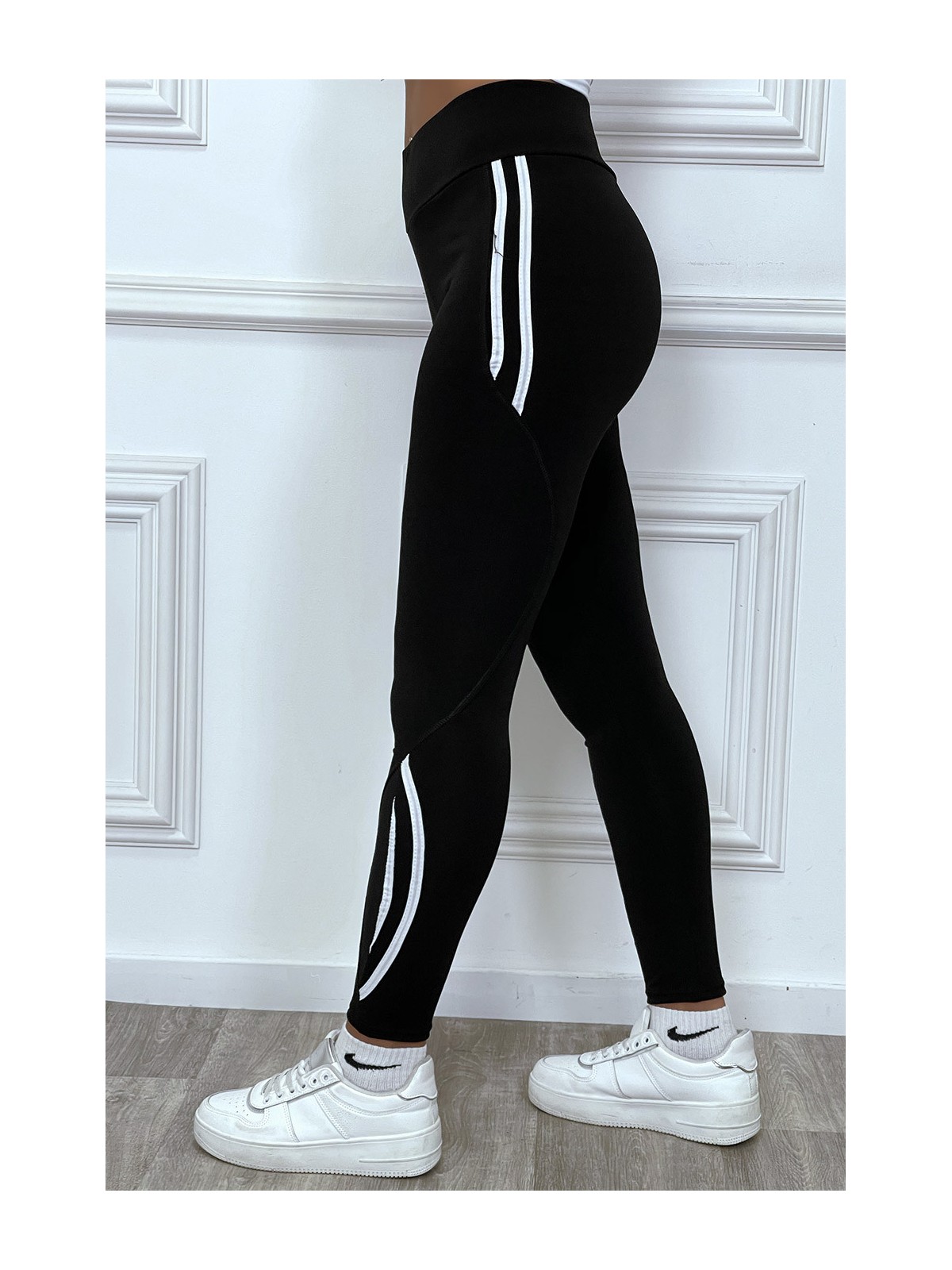 Legging fitness noir avec bandes blanches - 9