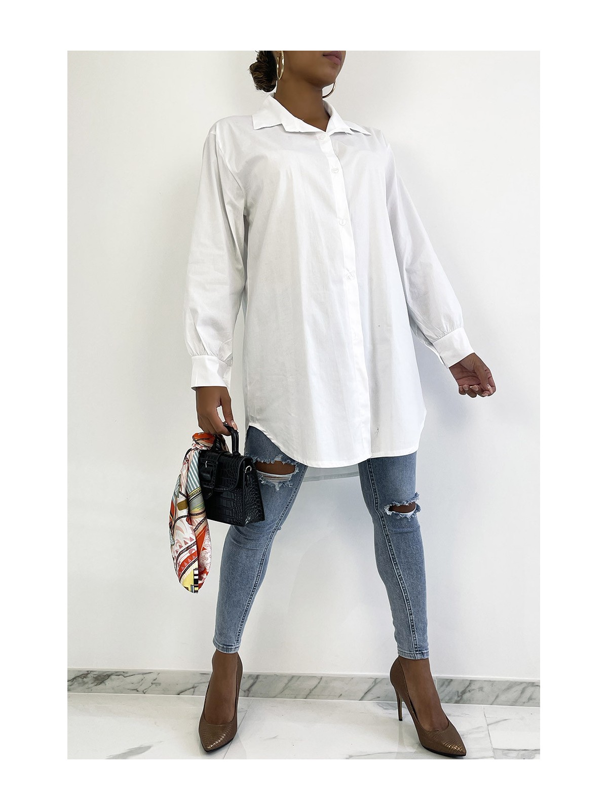 Longue chemise blanche très tendance en coton - 1
