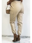 Pantalon cargo beige en simili avec poches - 3