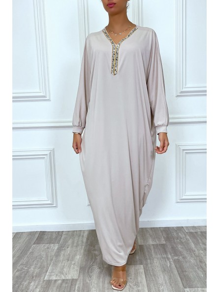 Abaya beige à encolure de strass et manches longues - 6
