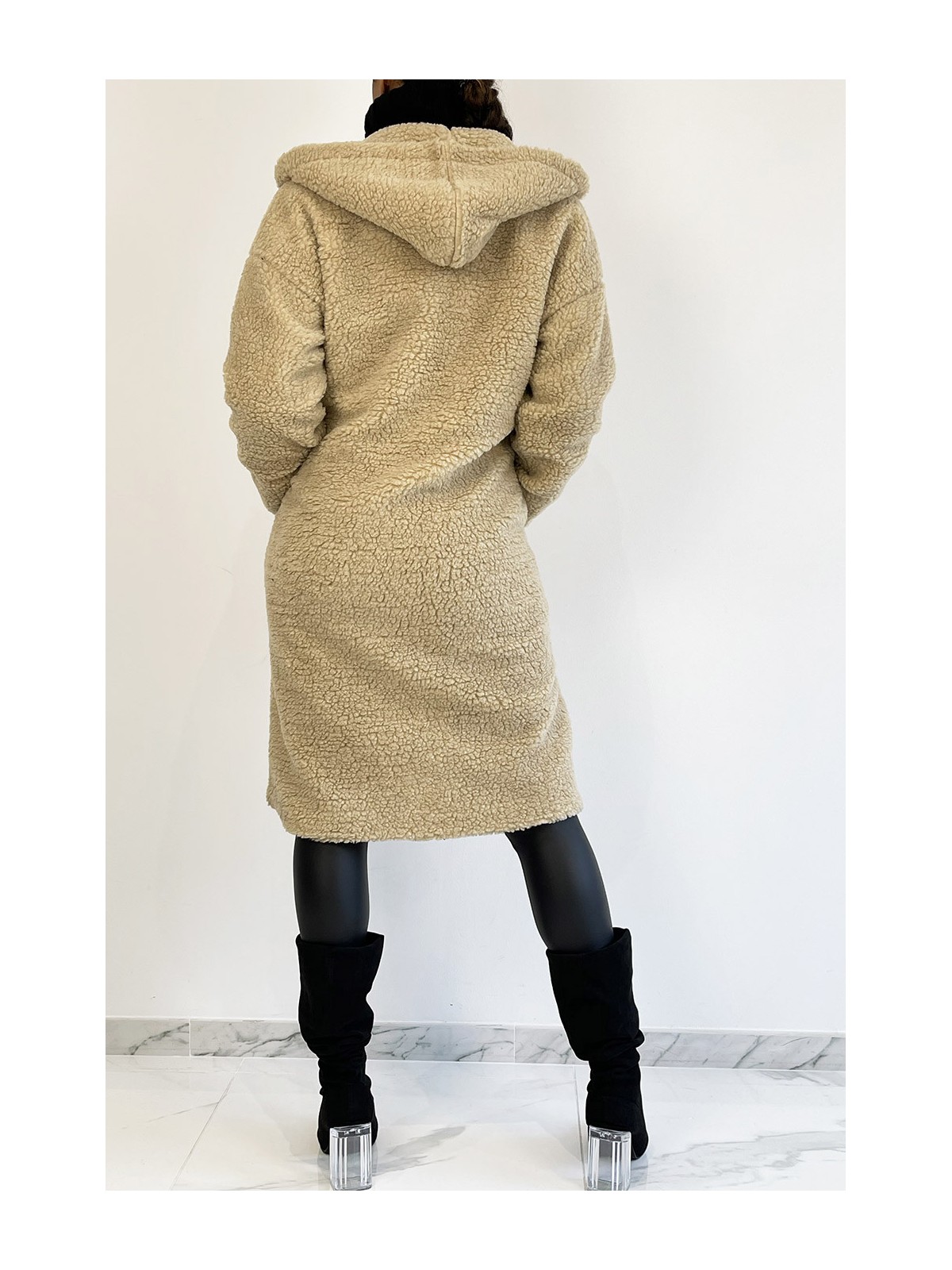 Manteau chaud beige longueur genoux effet moumoute avec col à revers et à capuche - 7