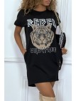 Robe t-shirt noir avec poches et écriture REBEL avec dessin de lion - 2