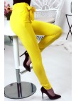 Pantalon  jaune avec ceinture et poches - 1