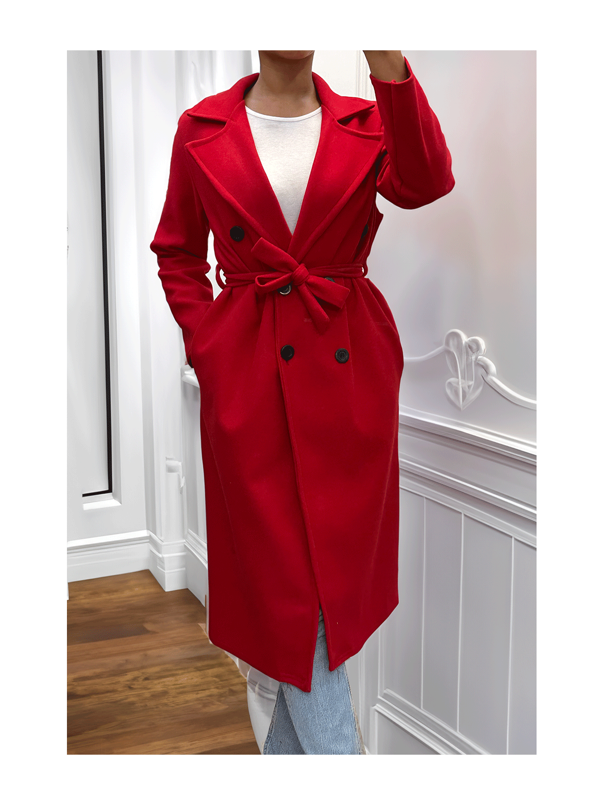 Long manteau croisé en rouge avec poches boutons et ceinture - 9