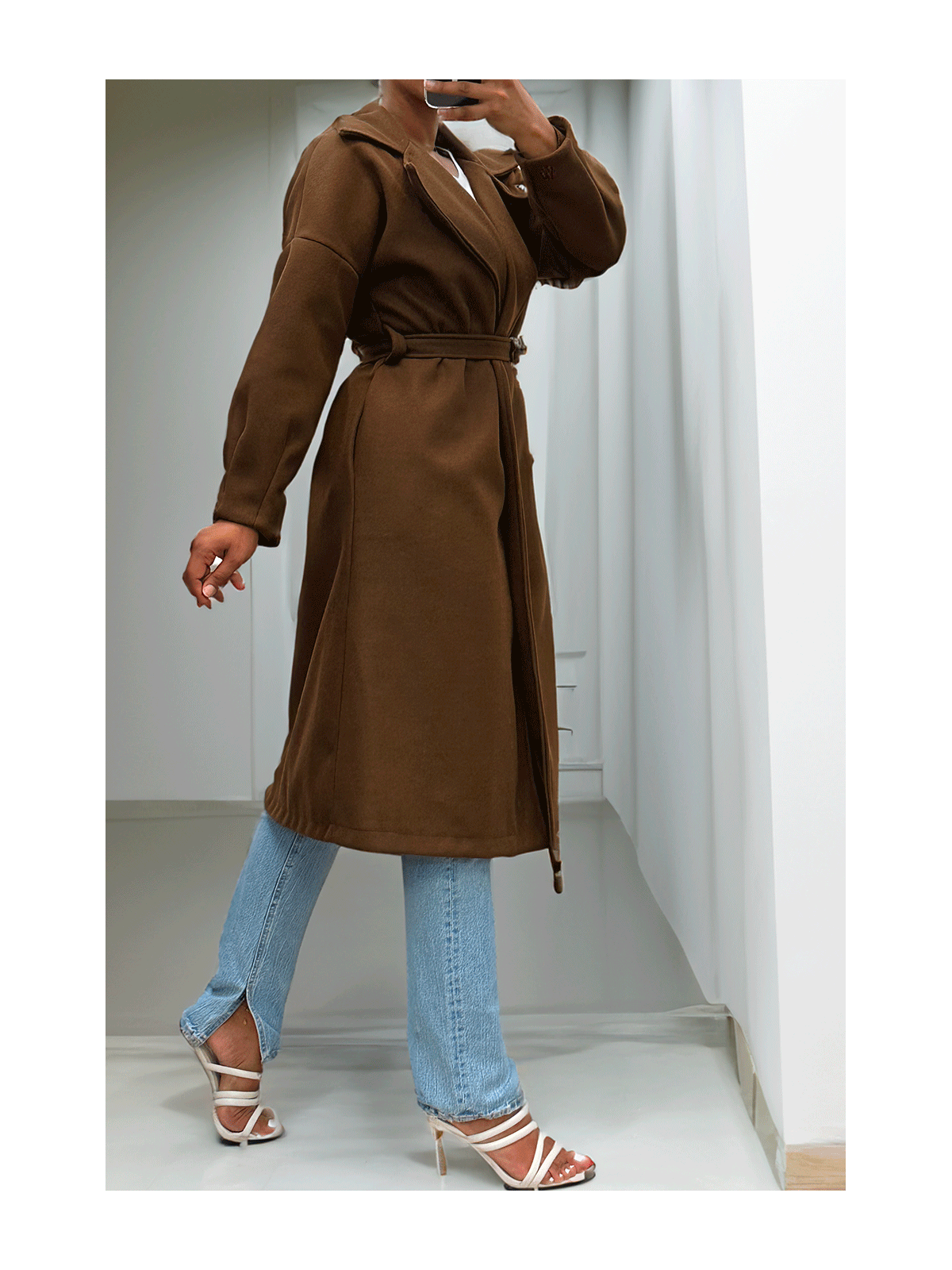 Long manteau marron avec ceinture et poches - 8