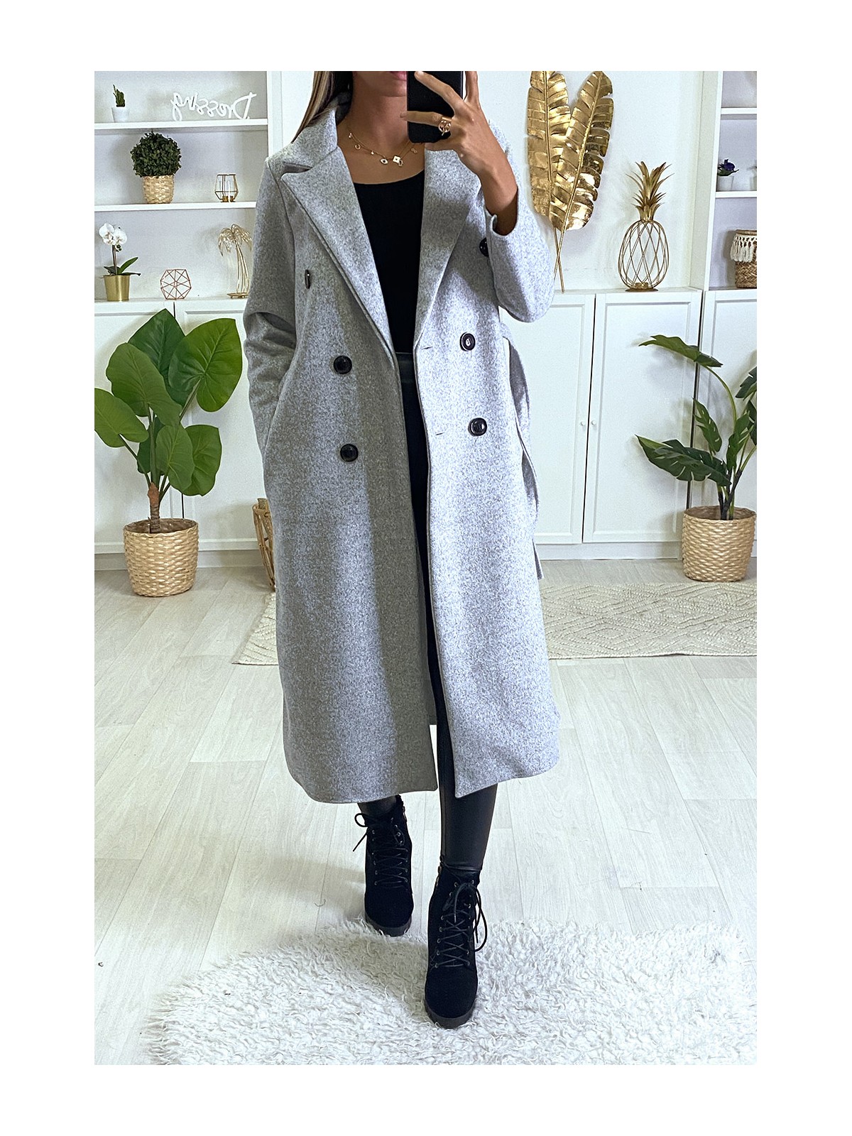 Long manteau croisé en gris avec poches boutons et ceinture - 1