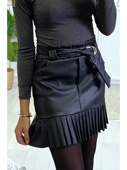 Jolie jupe noire très tendance en simili avec ceinture plis et poche - 4