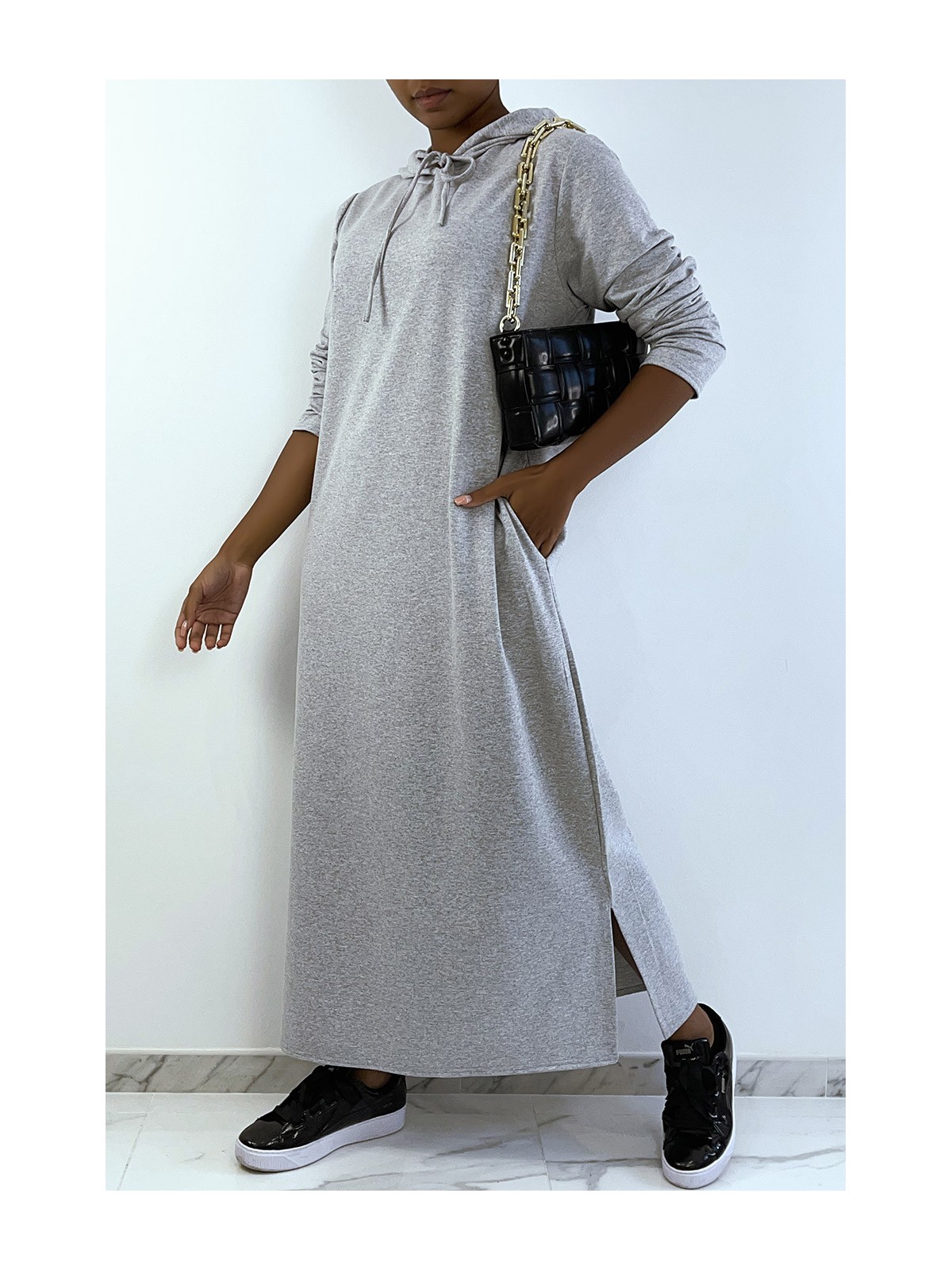 Longue robe sweat abaya grise à capuche - 1