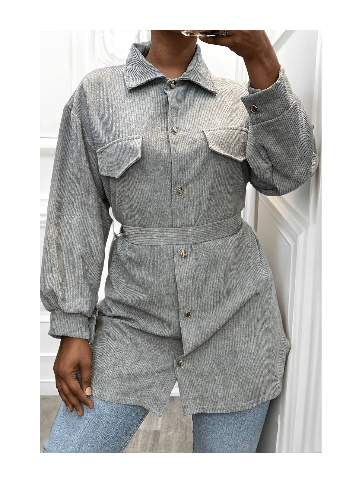 Longue sur chemise grise côtelé bien épais avec poches et ceinture - 2