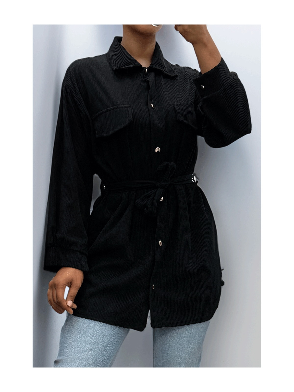 Longue sur chemise noire côtelé bien épais avec poches et ceinture - 4