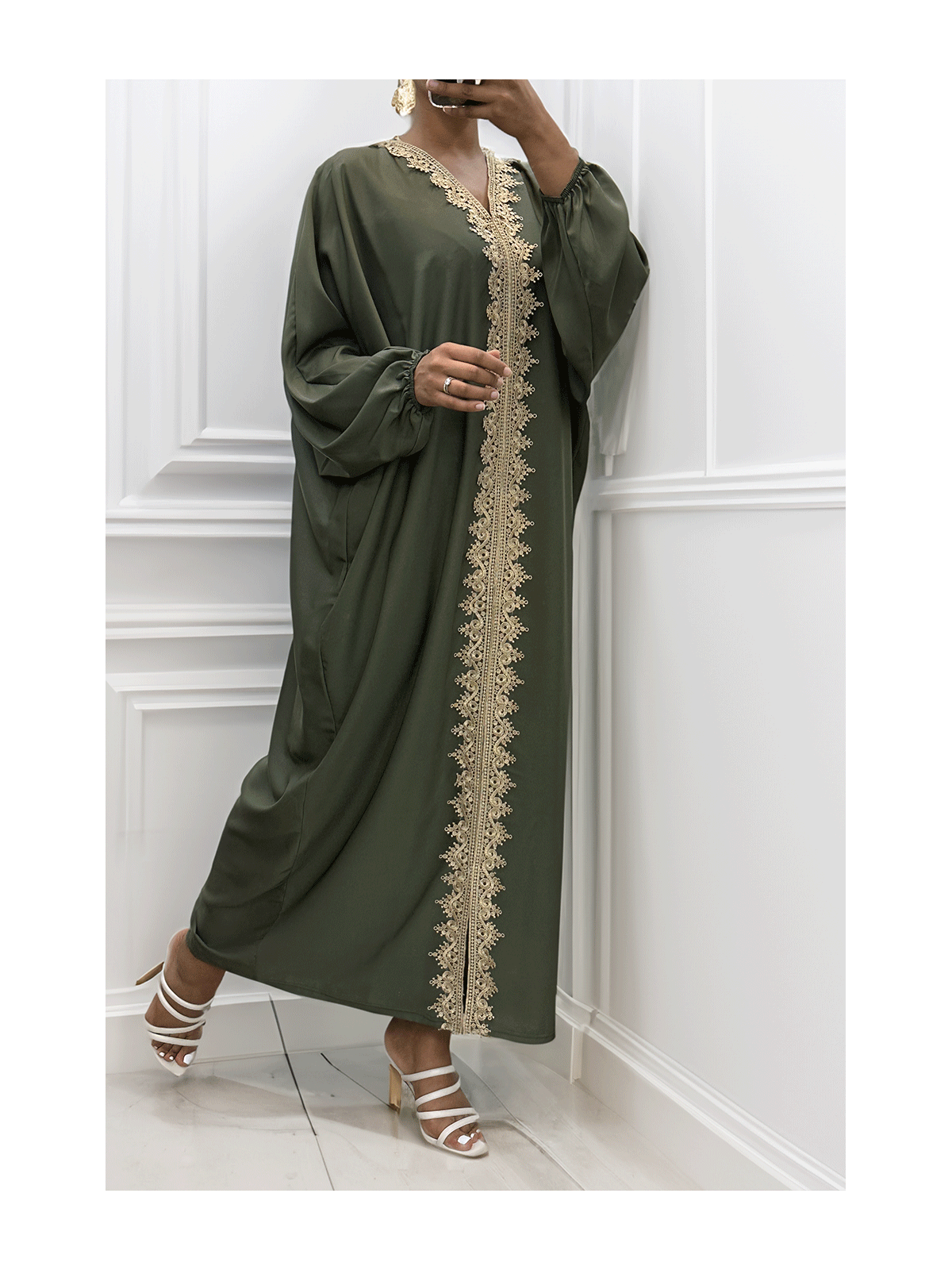 Longue abaya kaki over size avec une jolie dentelle  - 2