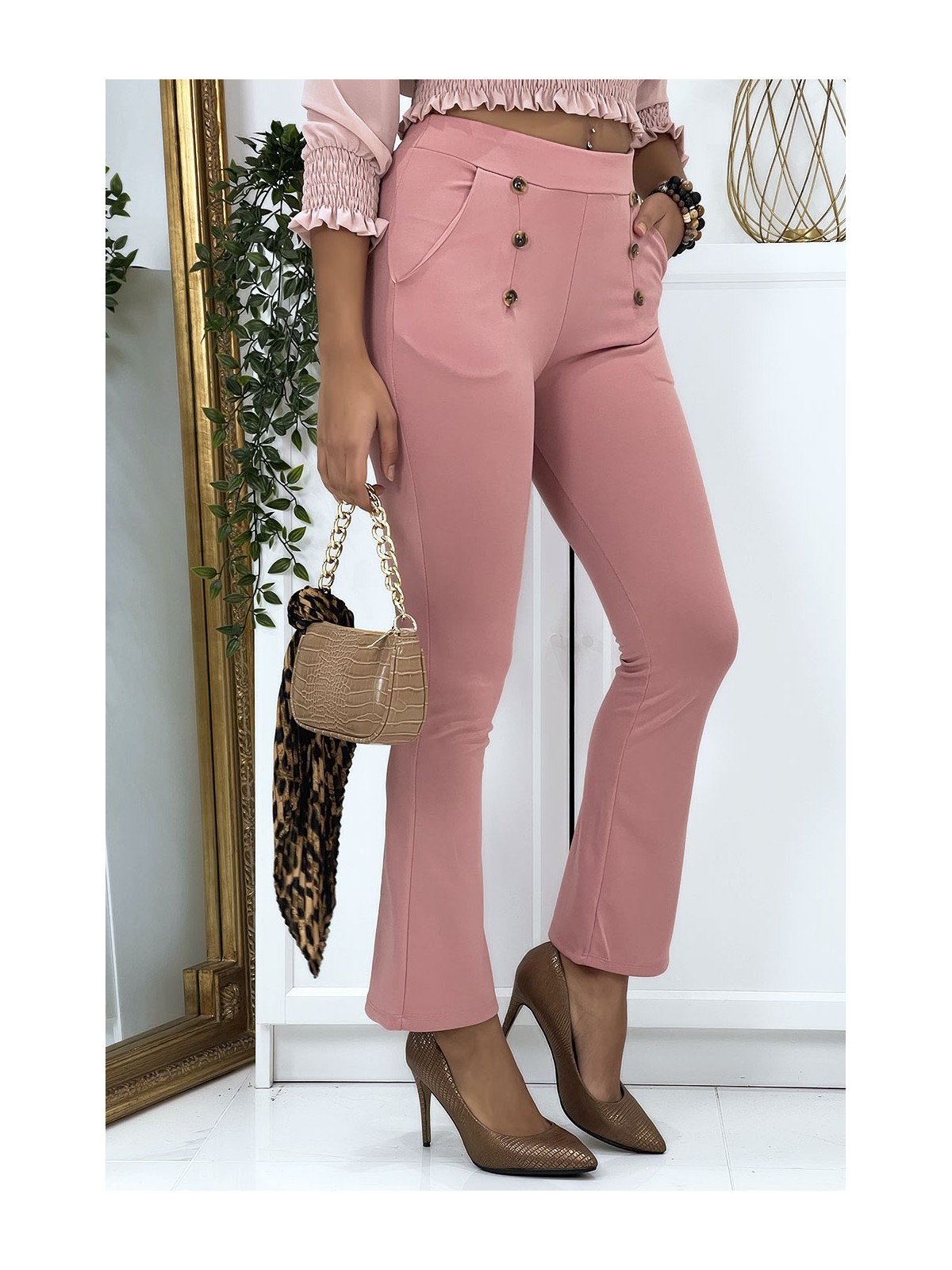 Pantalon patte d'eph rose avec boutons et poches - 3