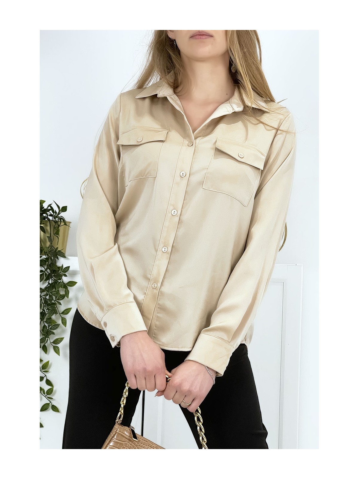 Chemise beige satiné pour femme avec poches - 7