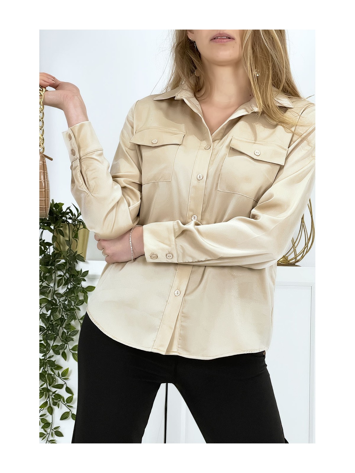 Chemise beige satiné pour femme avec poches - 8