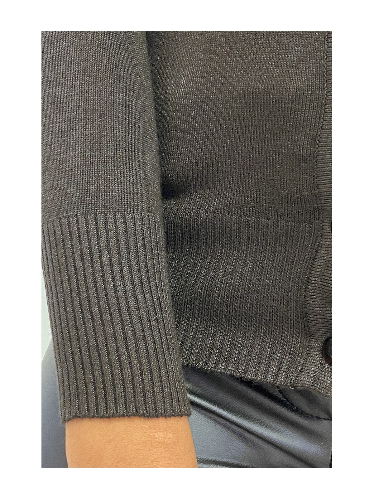 Gilet marron en maille tricot très extensible et très doux - 6