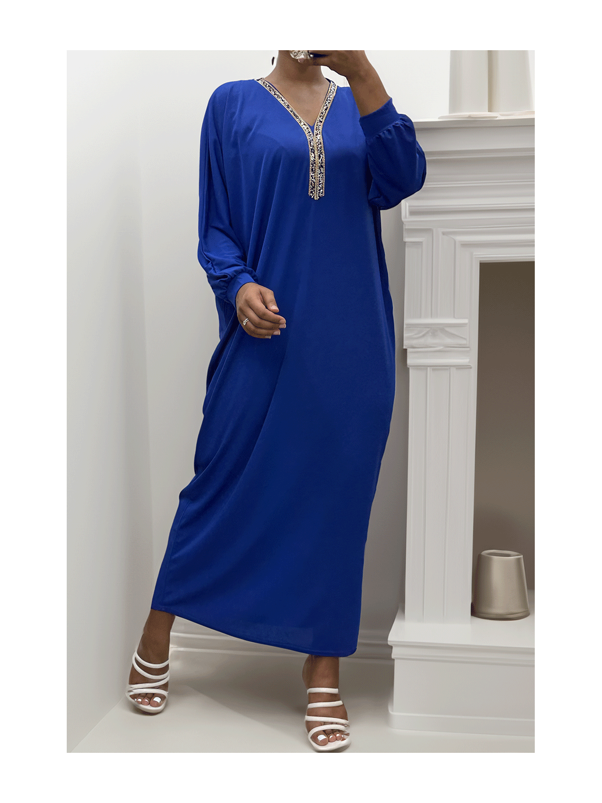 Abaya royal à encolure de strass et manches longues - 3